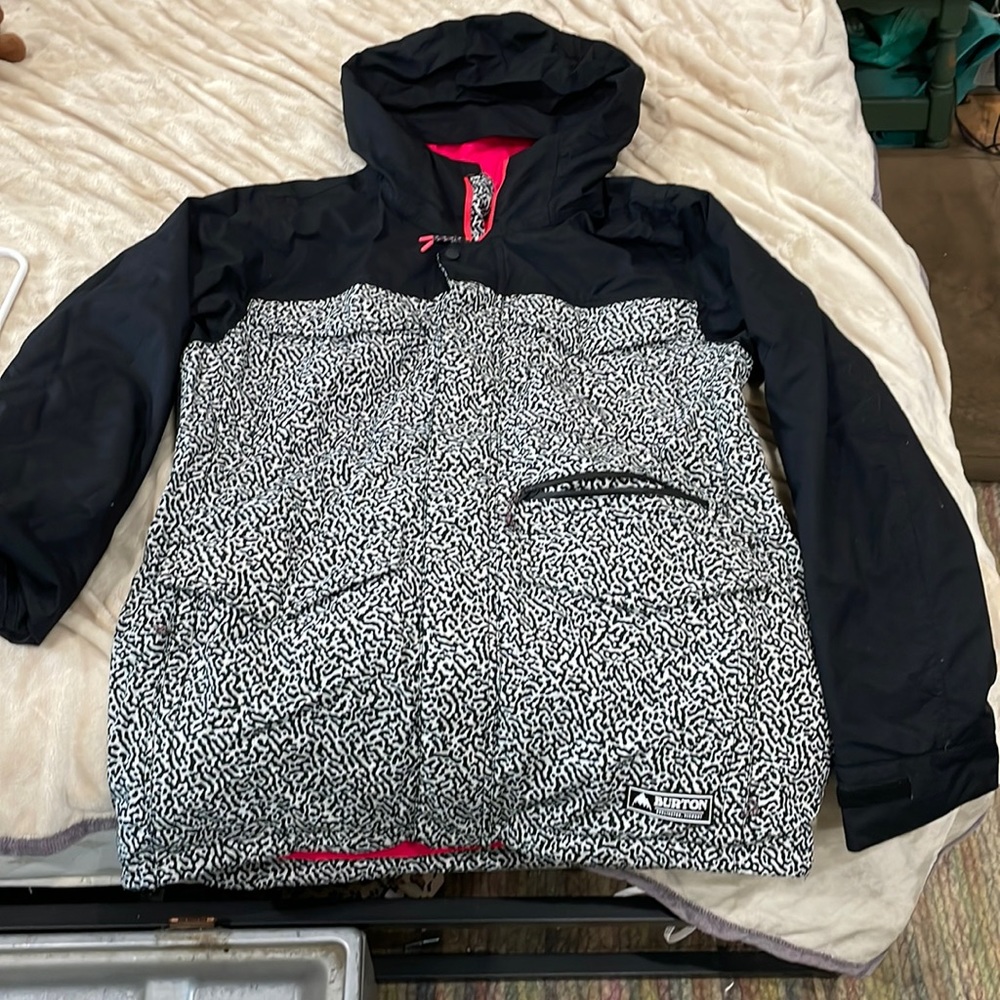 Cute XL Burton ski/snow board jacket.